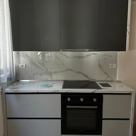 Under Pines - * ゴーレム