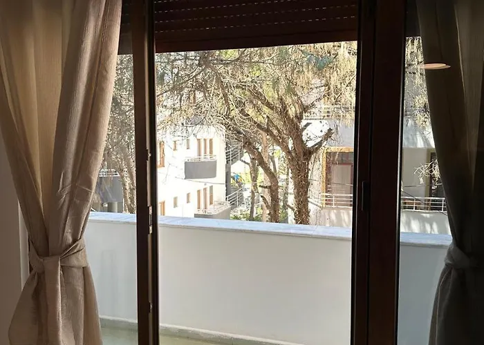 Under Pines - Apartment *